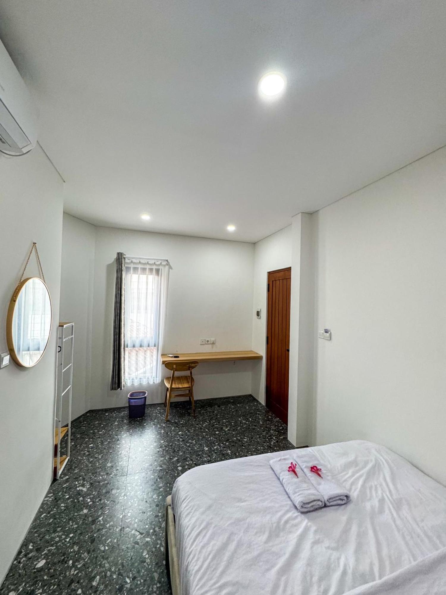 The Kamala Guest House Canggu Extérieur photo